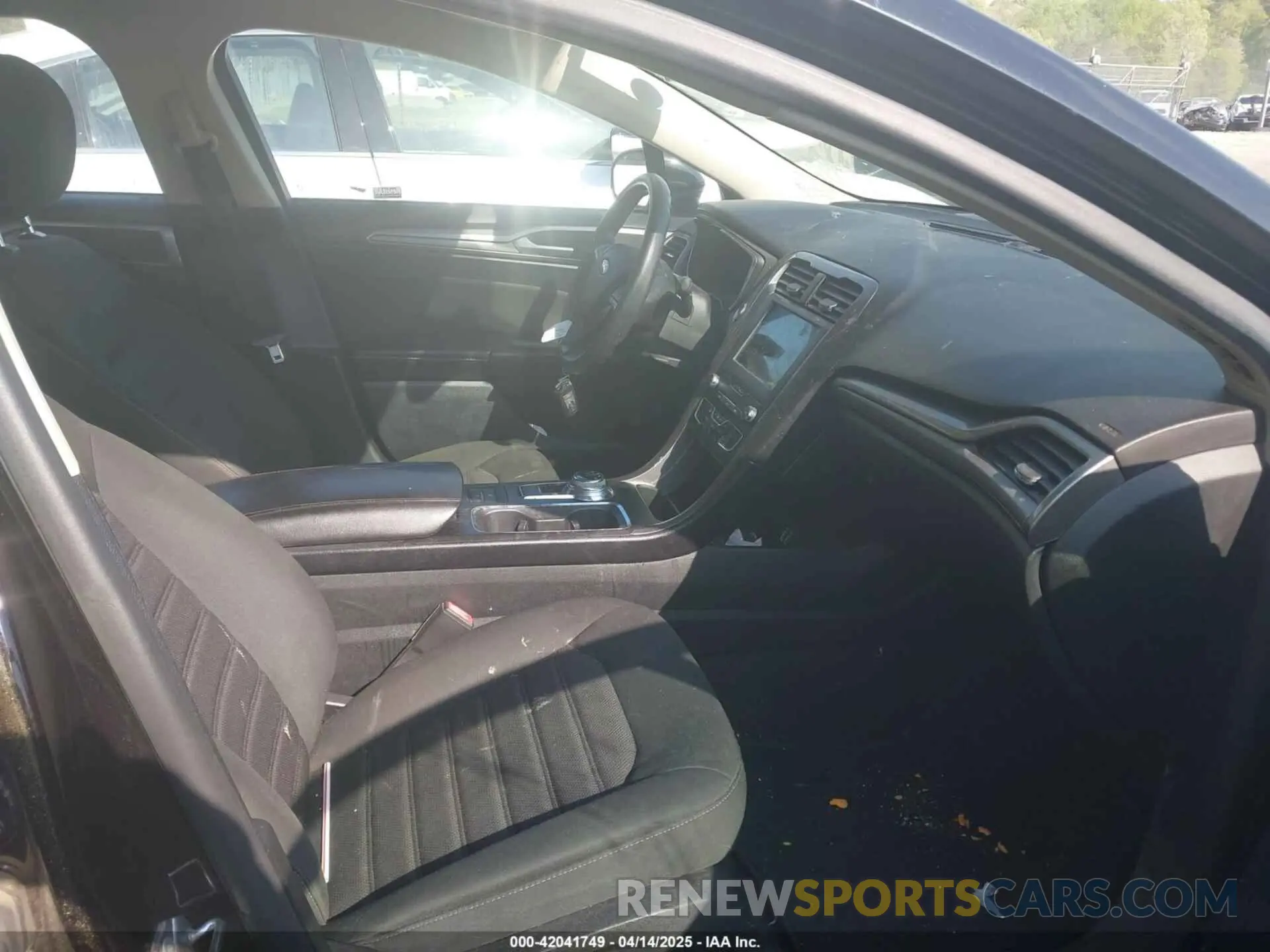 5 fotografías del automóvil dañado 3FA6P0HD5LR250275 FORD FUSION 2020
