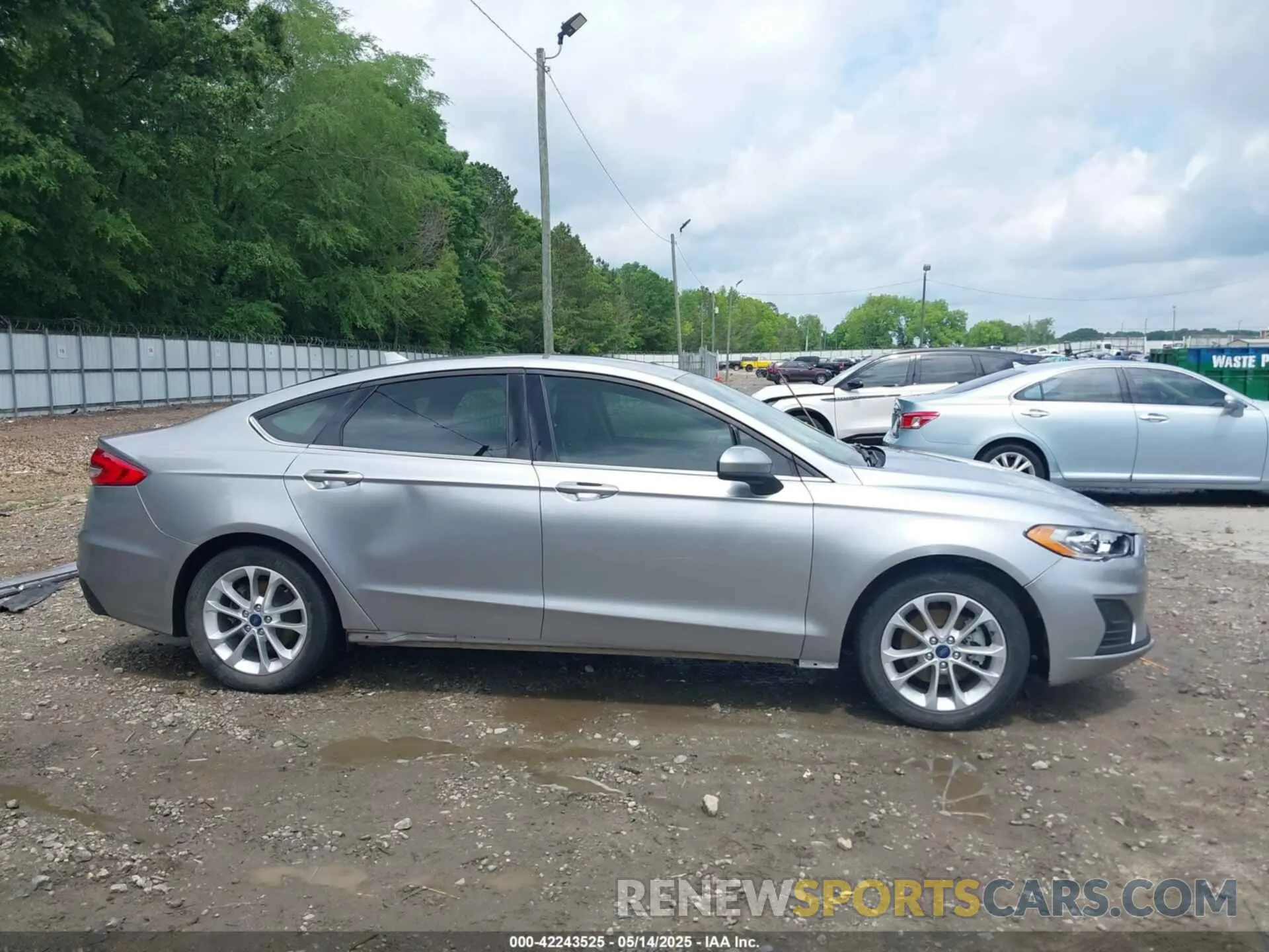 14 fotografías del automóvil dañado 3FA6P0HD5LR262877 FORD FUSION 2020