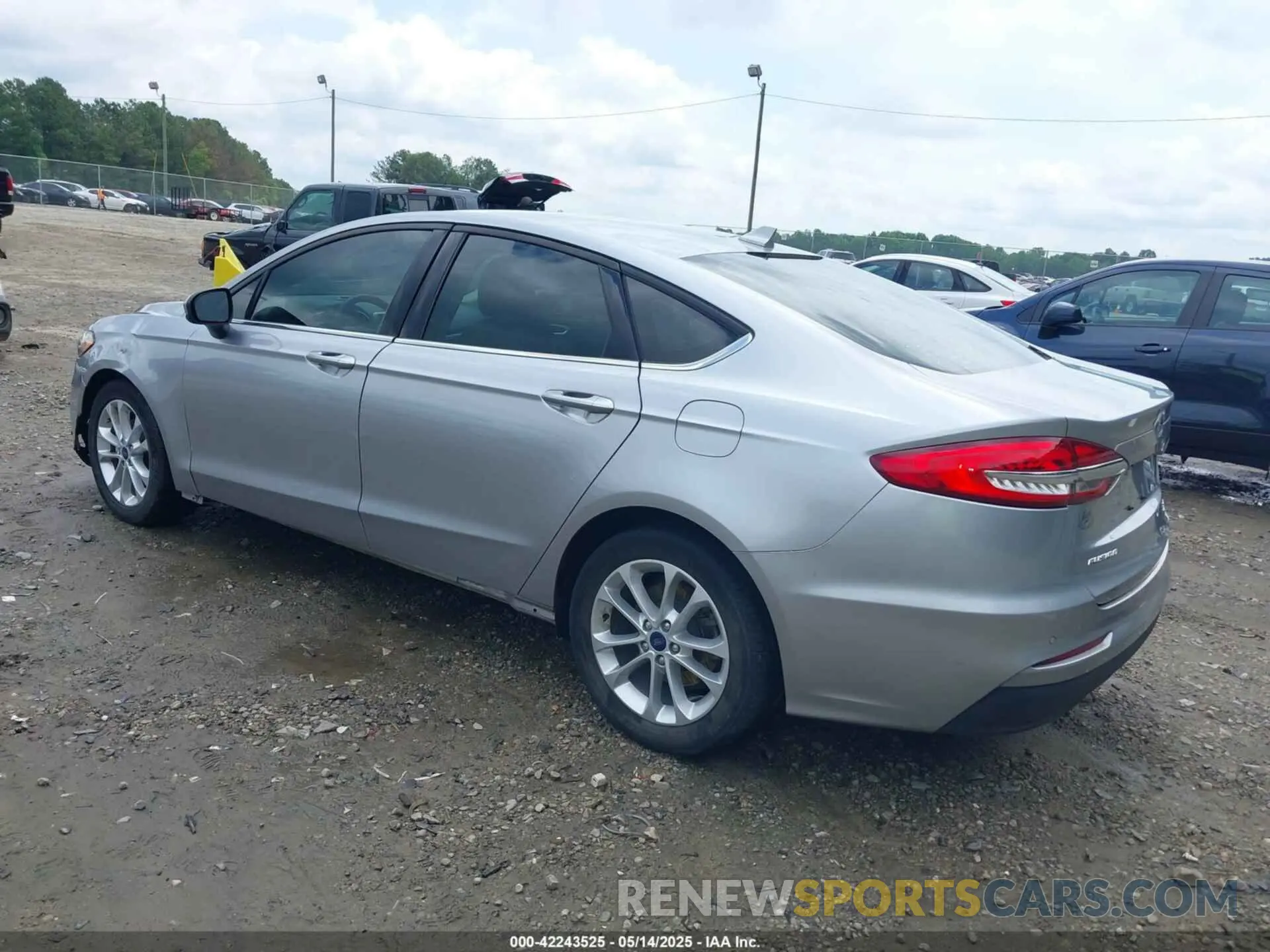 3 fotografías del automóvil dañado 3FA6P0HD5LR262877 FORD FUSION 2020