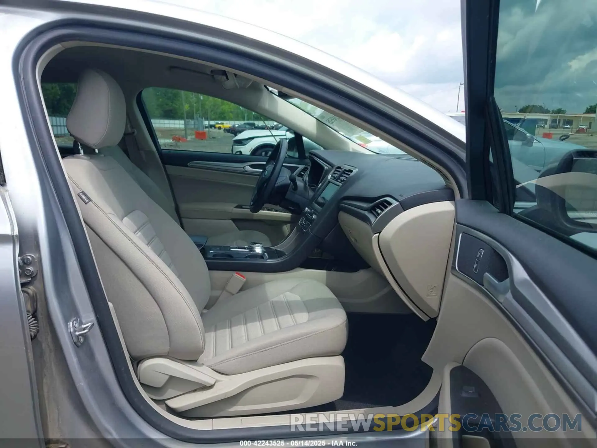 5 fotografías del automóvil dañado 3FA6P0HD5LR262877 FORD FUSION 2020