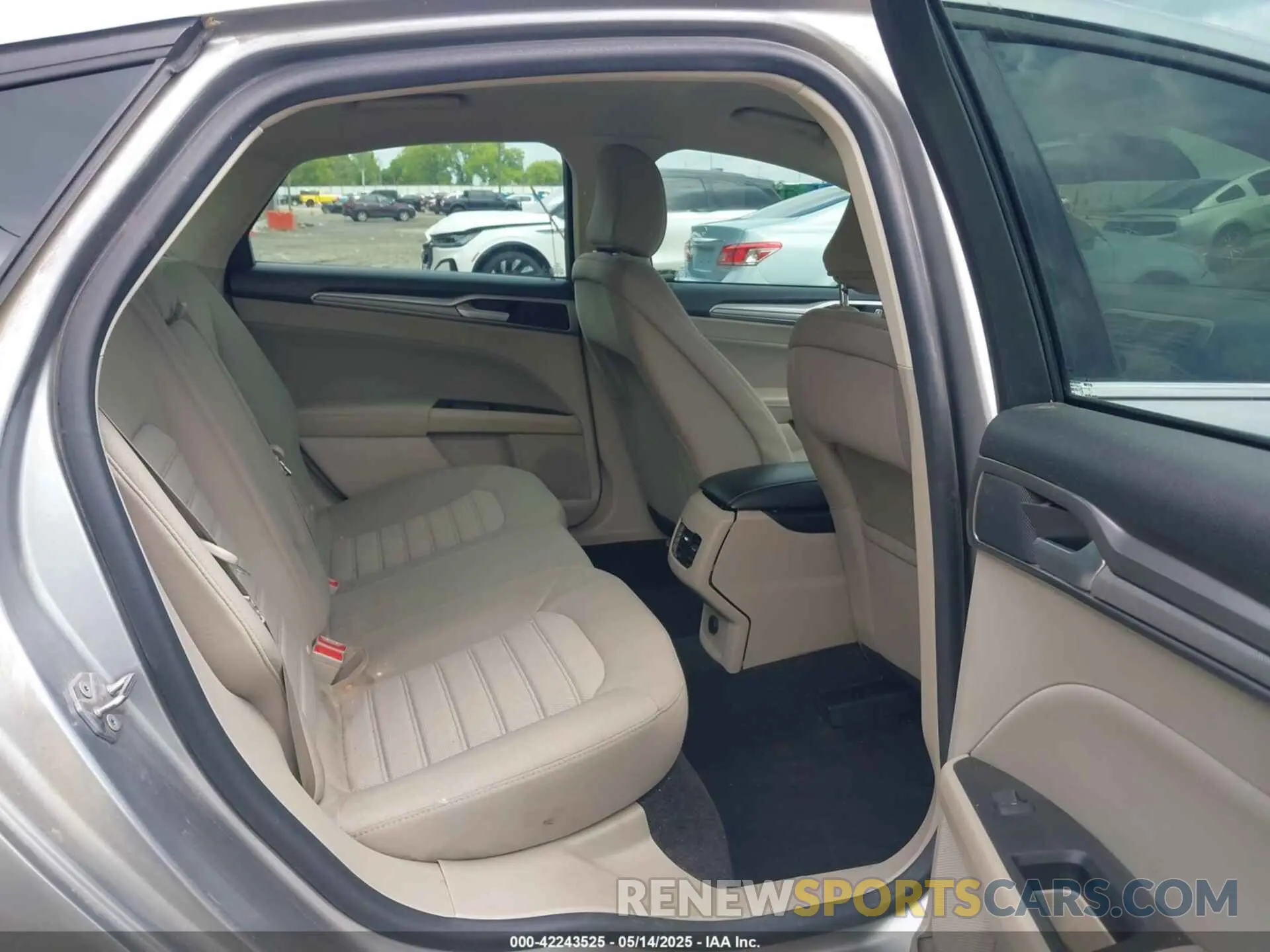 8 fotografías del automóvil dañado 3FA6P0HD5LR262877 FORD FUSION 2020