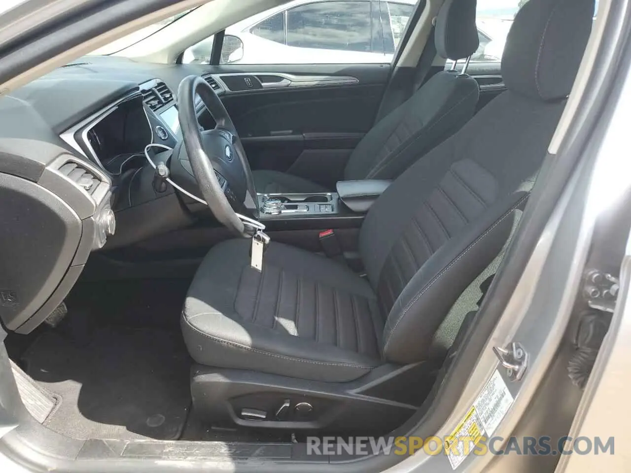 7 fotografías del automóvil dañado 3FA6P0HD6LR199675 FORD FUSION 2020