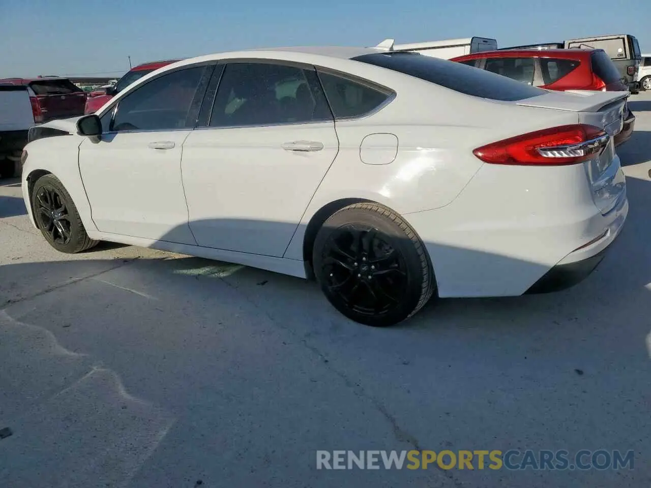 2 fotografías del automóvil dañado 3FA6P0HD7LR110969 FORD FUSION 2020