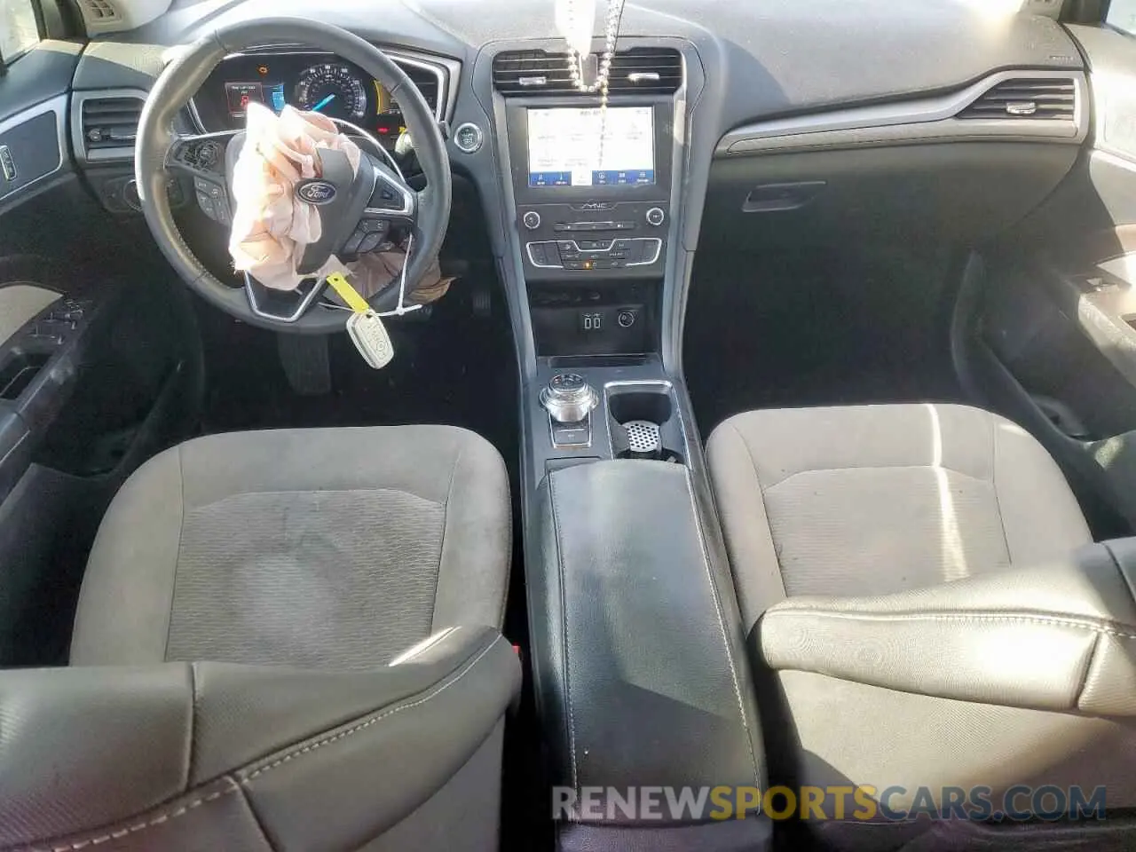 8 fotografías del automóvil dañado 3FA6P0HD7LR110969 FORD FUSION 2020