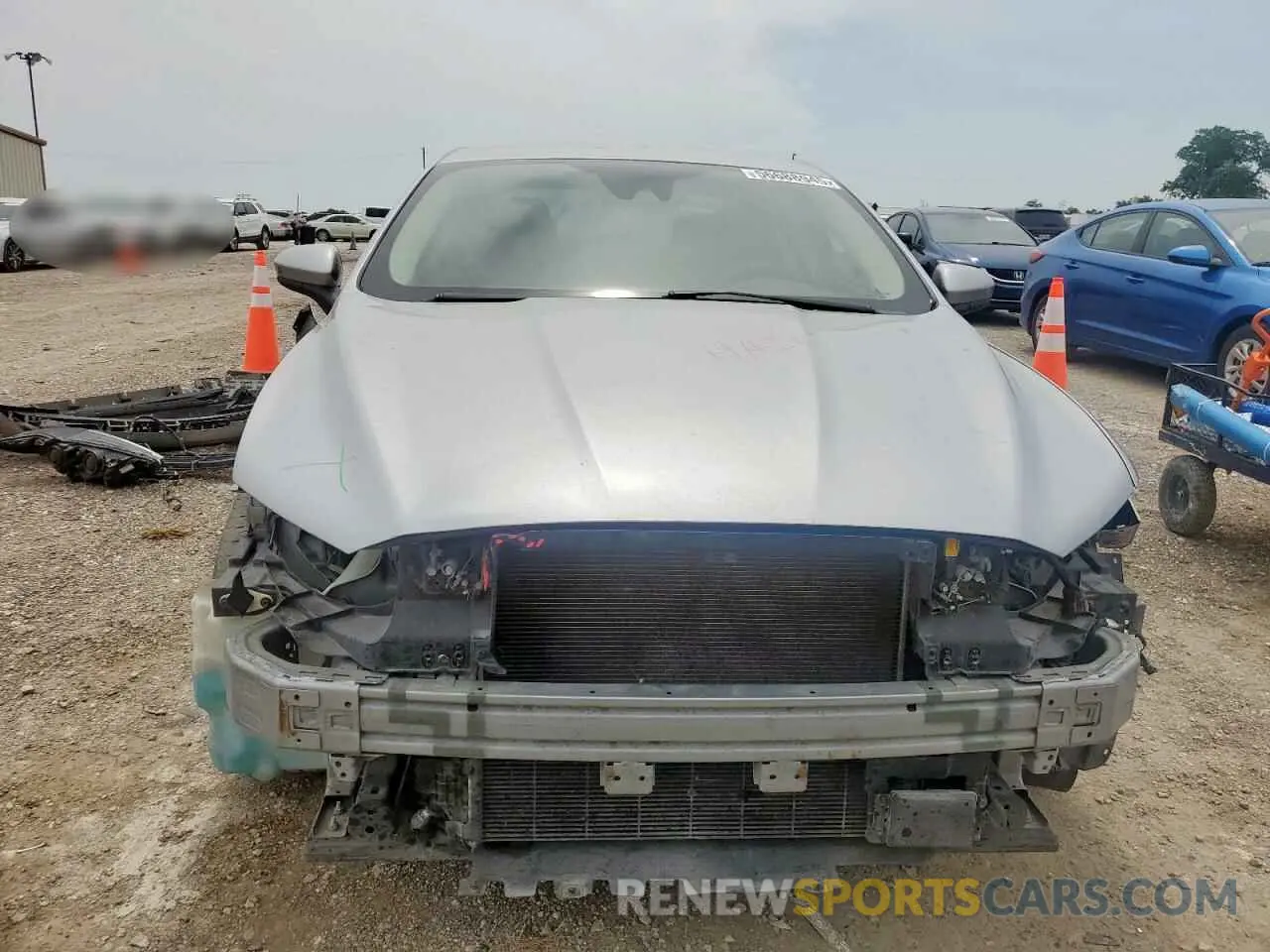 5 fotografías del automóvil dañado 3FA6P0HD7LR111586 FORD FUSION 2020