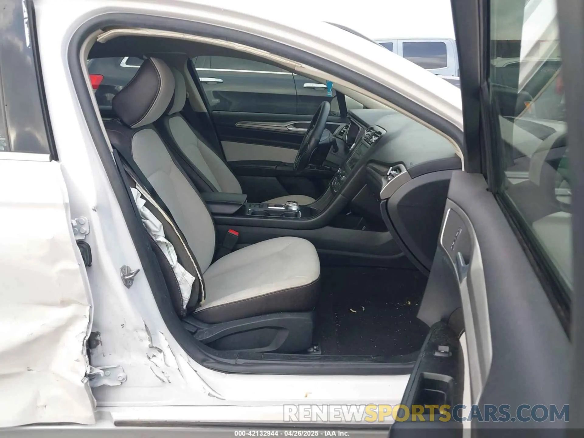 5 fotografías del automóvil dañado 3FA6P0HD7LR148007 FORD FUSION 2020