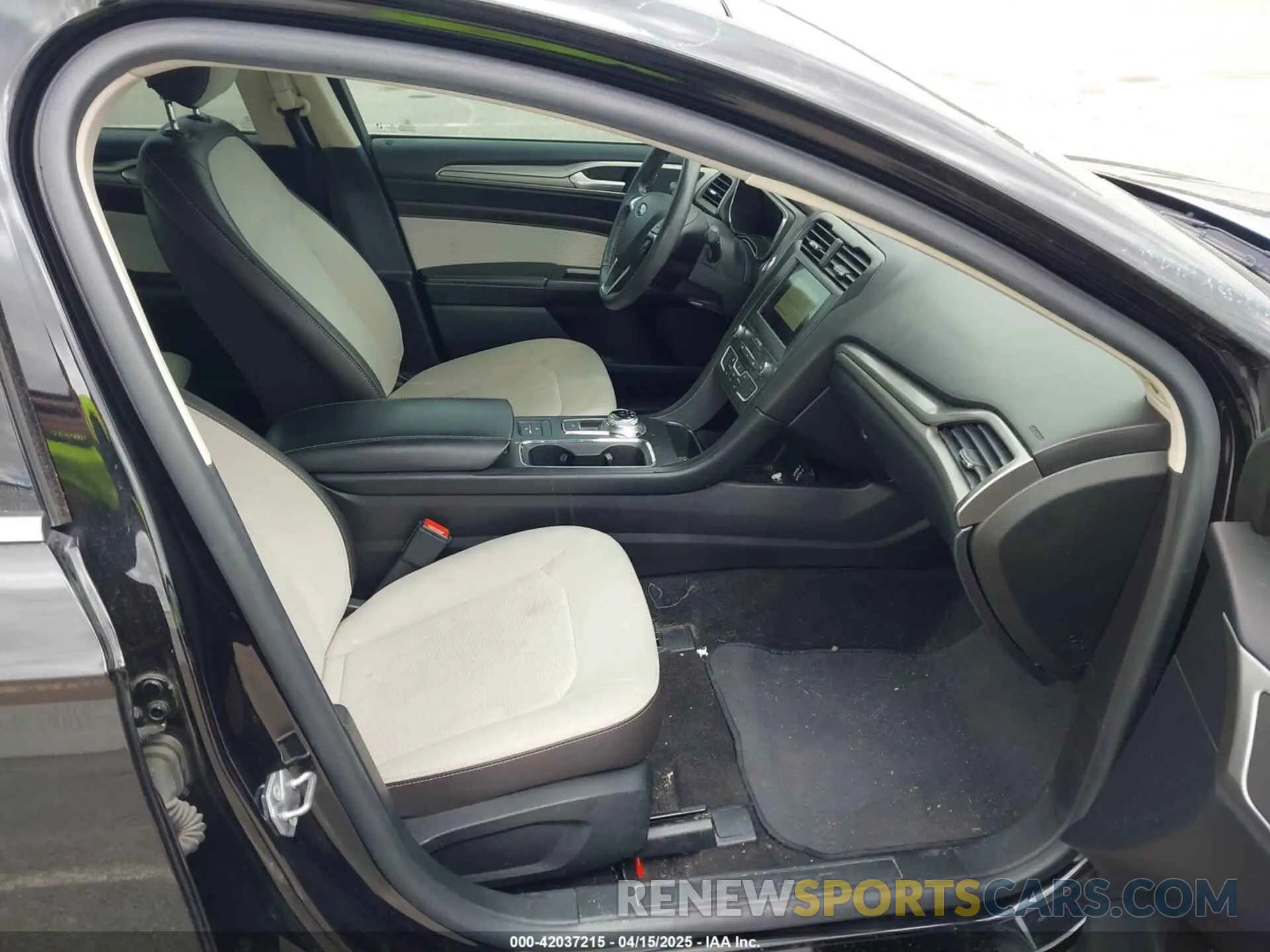 5 fotografías del automóvil dañado 3FA6P0HD7LR164398 FORD FUSION 2020