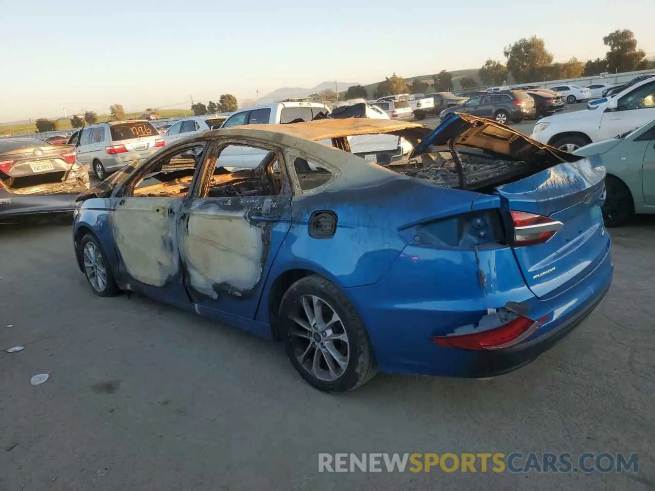 2 fotografías del automóvil dañado 3FA6P0HD8LR202396 FORD FUSION 2020