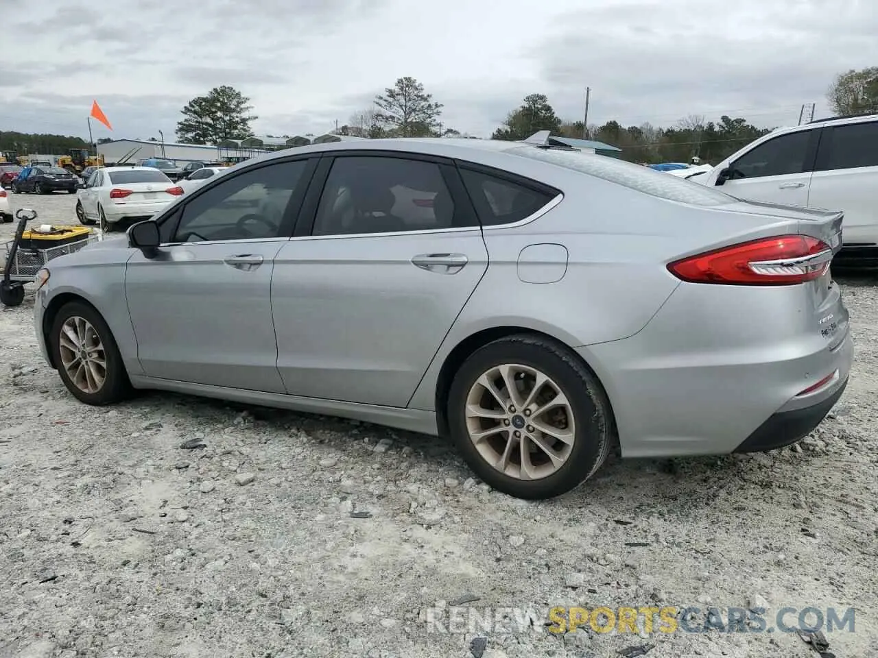 2 fotografías del automóvil dañado 3FA6P0HD9LR219420 FORD FUSION 2020