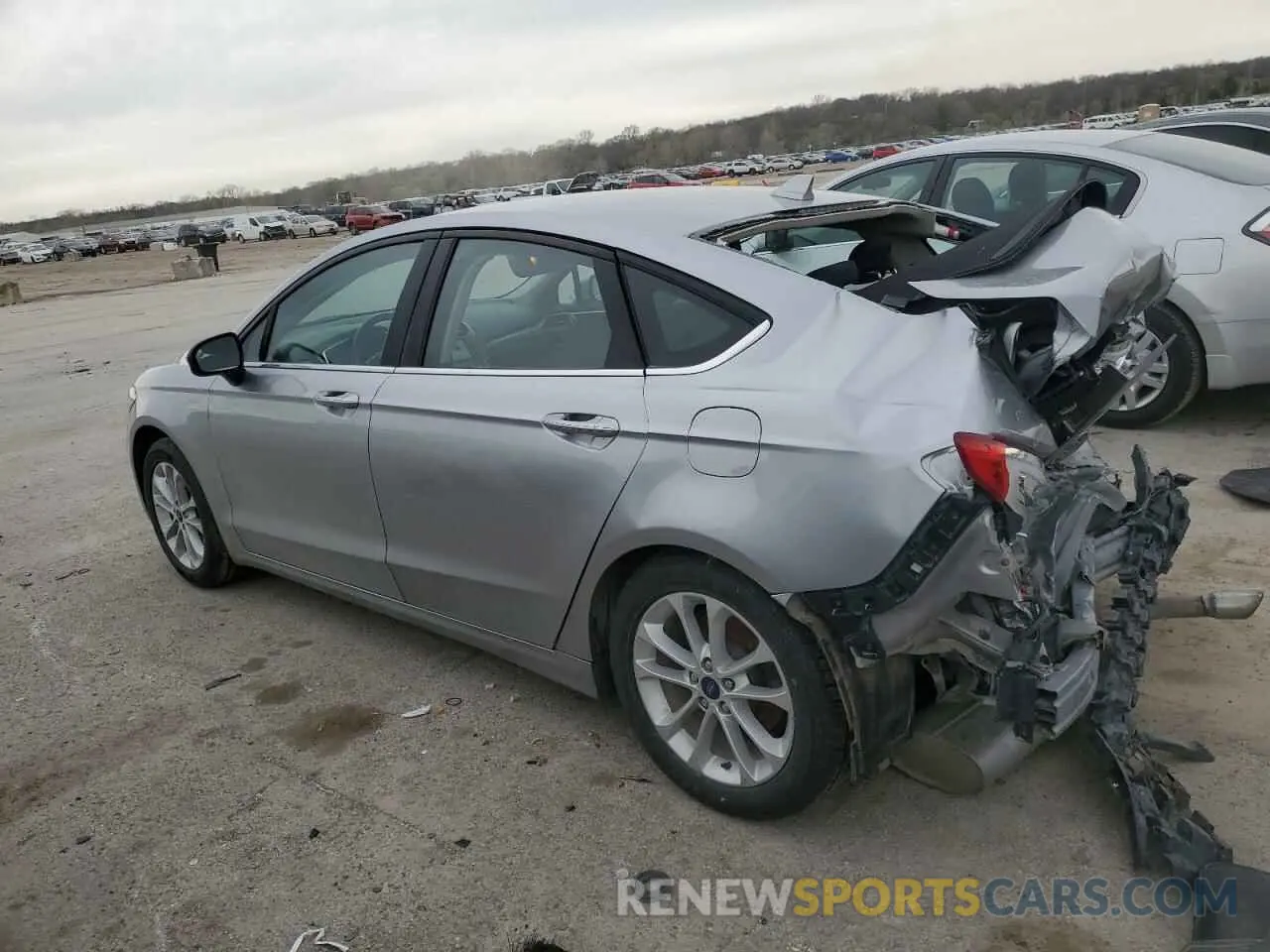 2 fotografías del automóvil dañado 3FA6P0HD9LR232622 FORD FUSION 2020