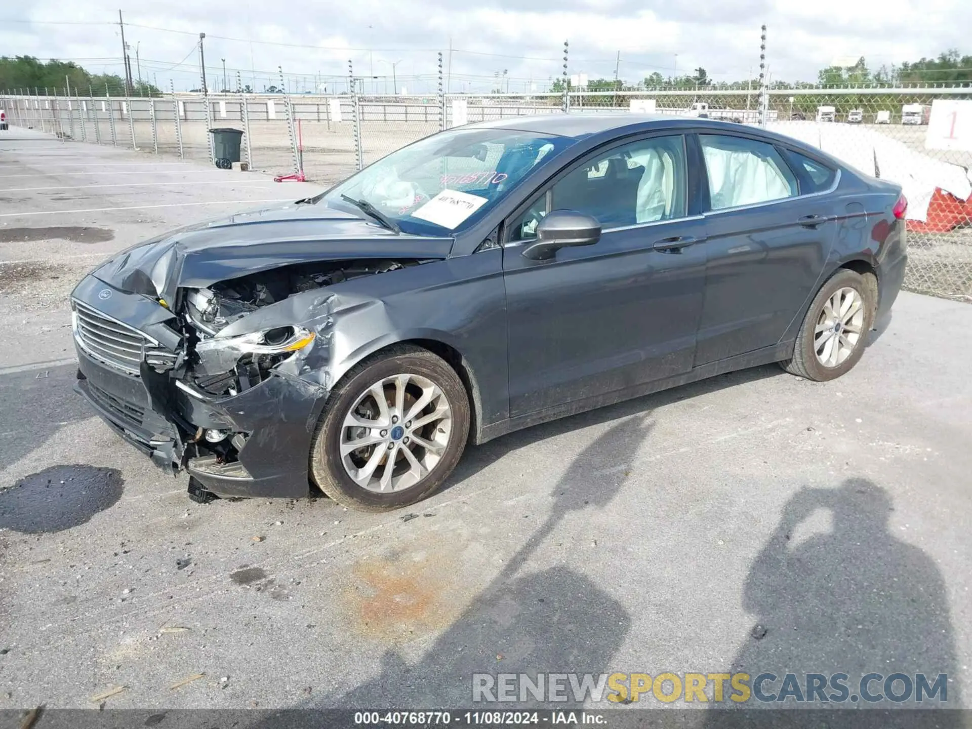 2 fotografías del automóvil dañado 3FA6P0HD9LR235200 FORD FUSION 2020