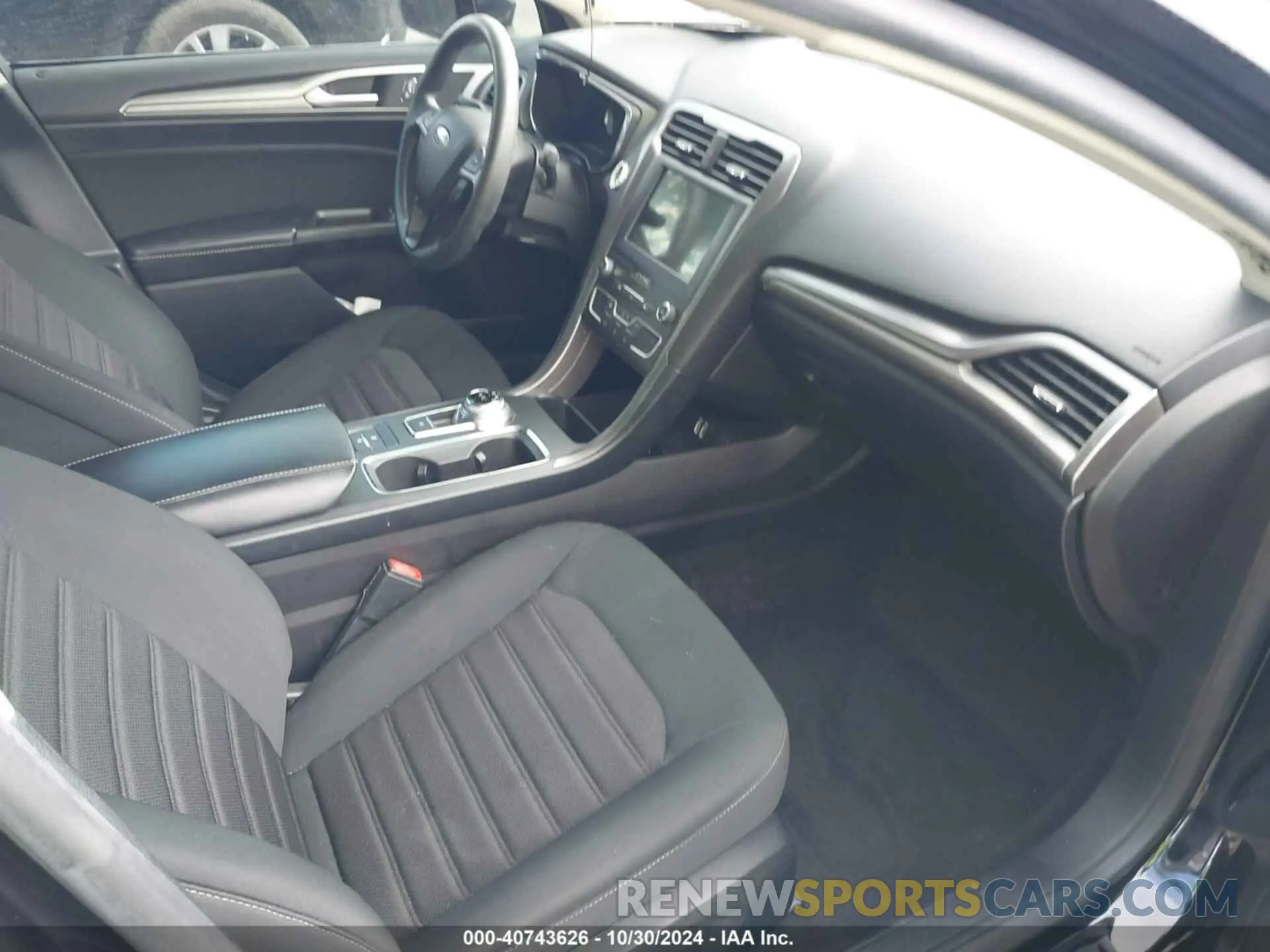 5 fotografías del automóvil dañado 3FA6P0HDXLR170082 FORD FUSION 2020