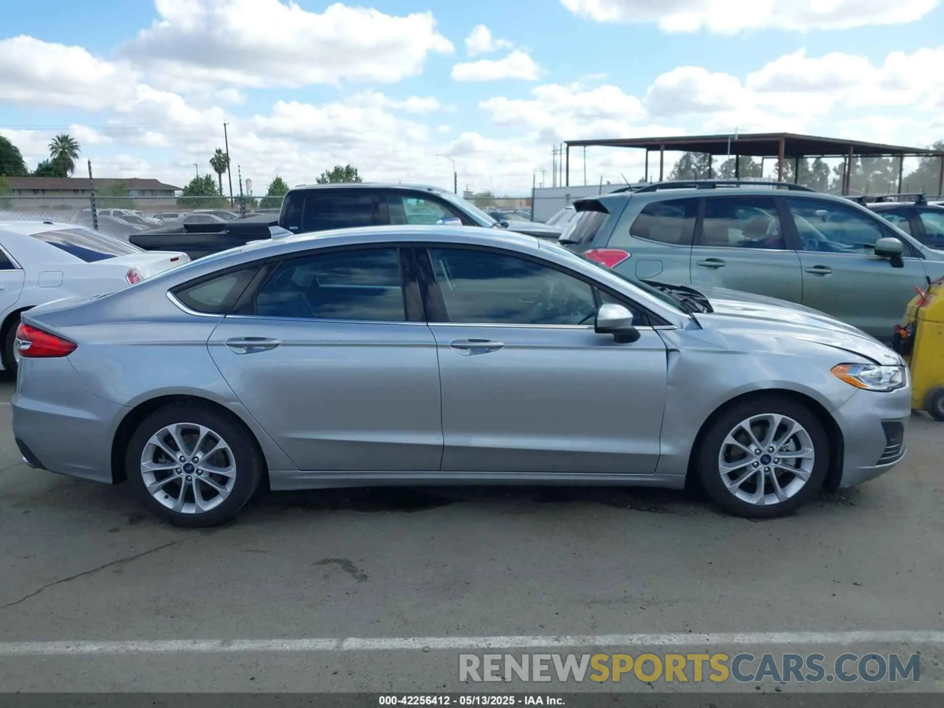 13 fotografías del automóvil dañado 3FA6P0HDXLR221578 FORD FUSION 2020