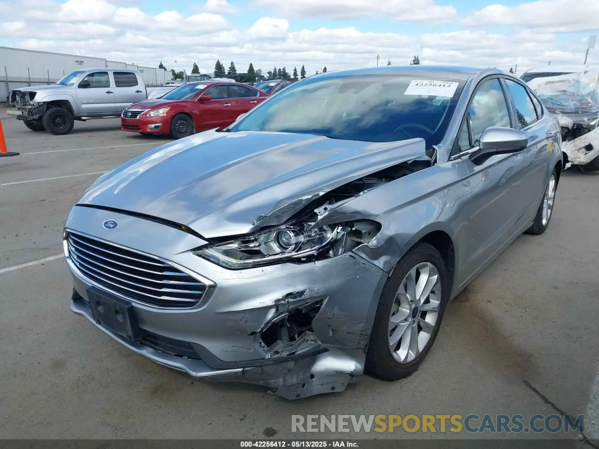2 fotografías del automóvil dañado 3FA6P0HDXLR221578 FORD FUSION 2020