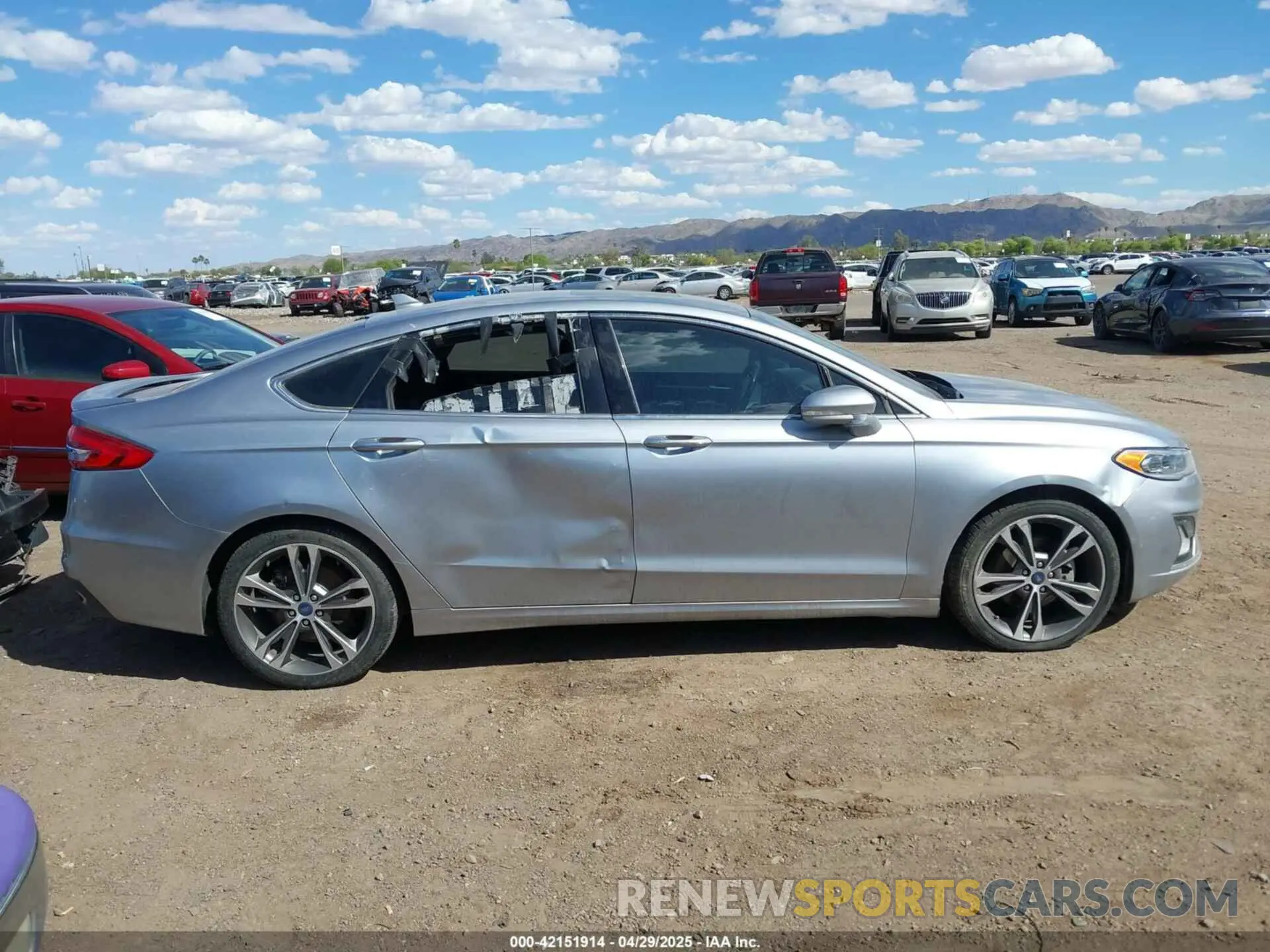 13 fotografías del automóvil dañado 3FA6P0K92LR118367 FORD FUSION 2020