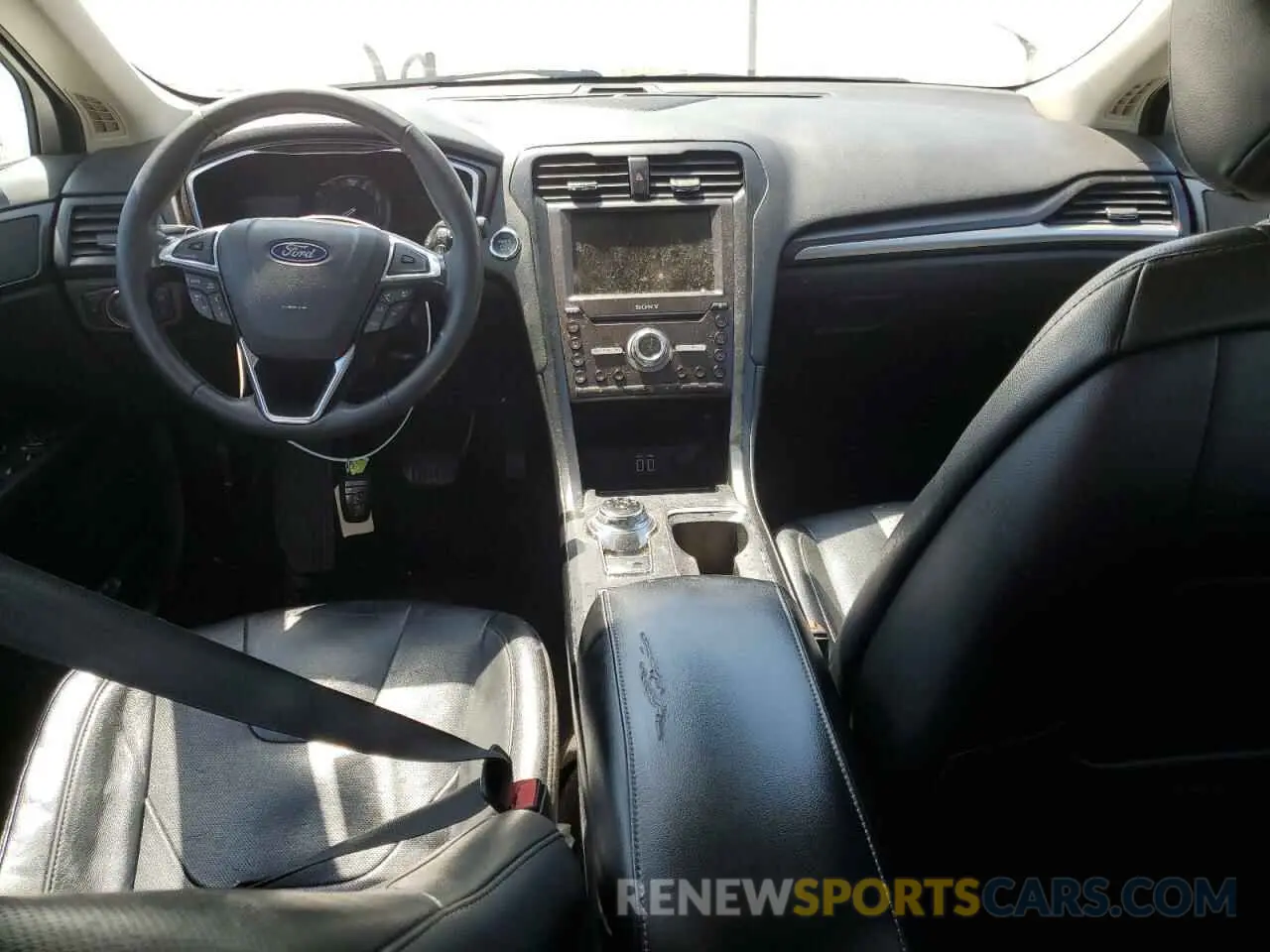 8 fotografías del automóvil dañado 3FA6P0K9XLR204414 FORD FUSION 2020