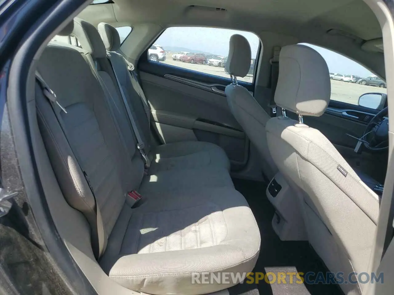 10 fotografías del automóvil dañado 3FA6P0LU0LR190090 FORD FUSION 2020