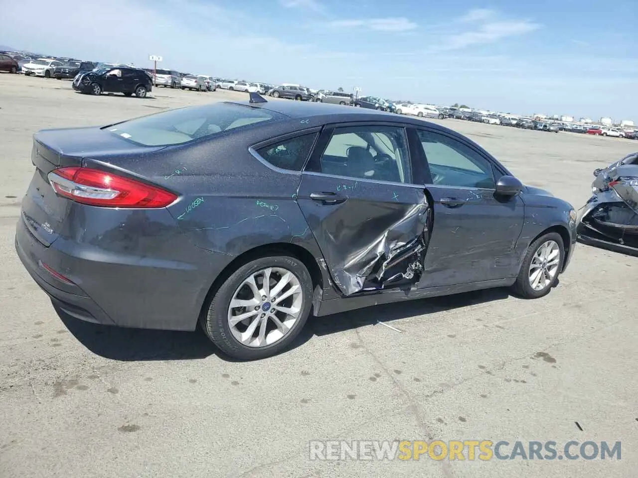 3 fotografías del automóvil dañado 3FA6P0LU0LR190090 FORD FUSION 2020