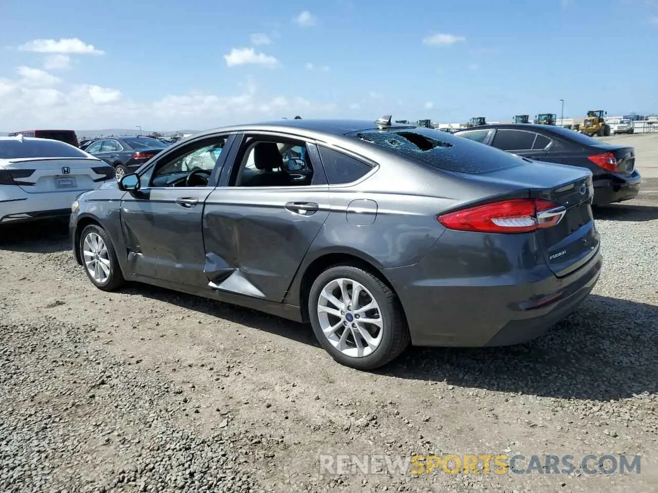 2 fotografías del automóvil dañado 3FA6P0LU0LR265614 FORD FUSION 2020
