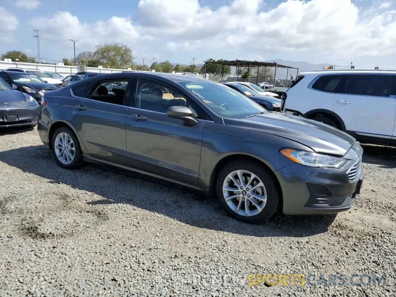 4 fotografías del automóvil dañado 3FA6P0LU0LR265614 FORD FUSION 2020