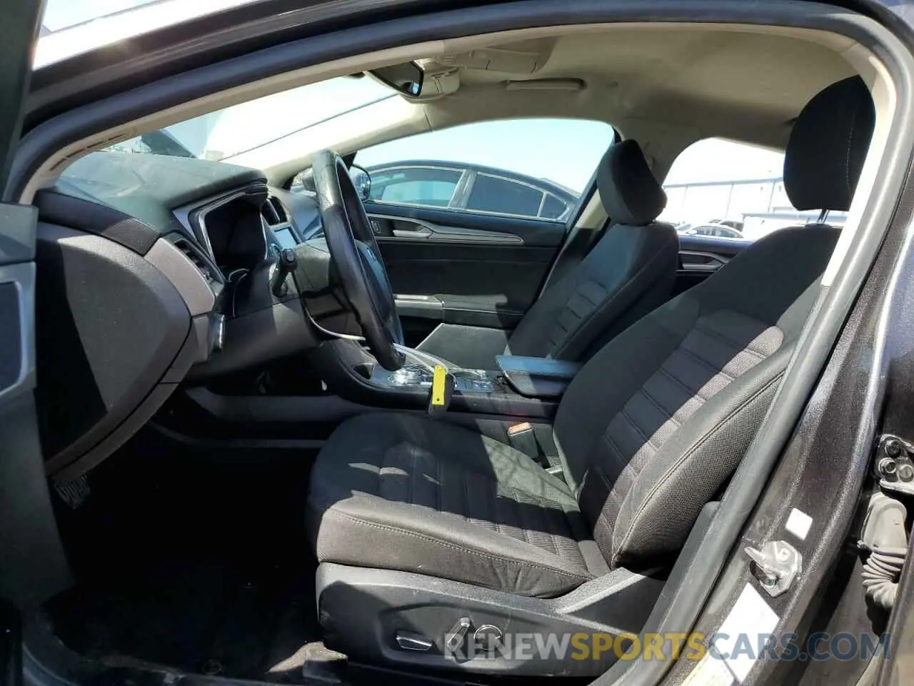 7 fotografías del automóvil dañado 3FA6P0LU0LR265614 FORD FUSION 2020