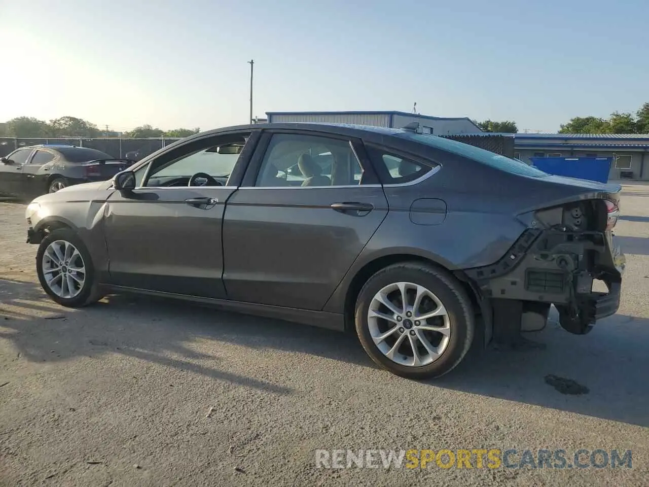 2 fotografías del automóvil dañado 3FA6P0LU1LR266397 FORD FUSION 2020