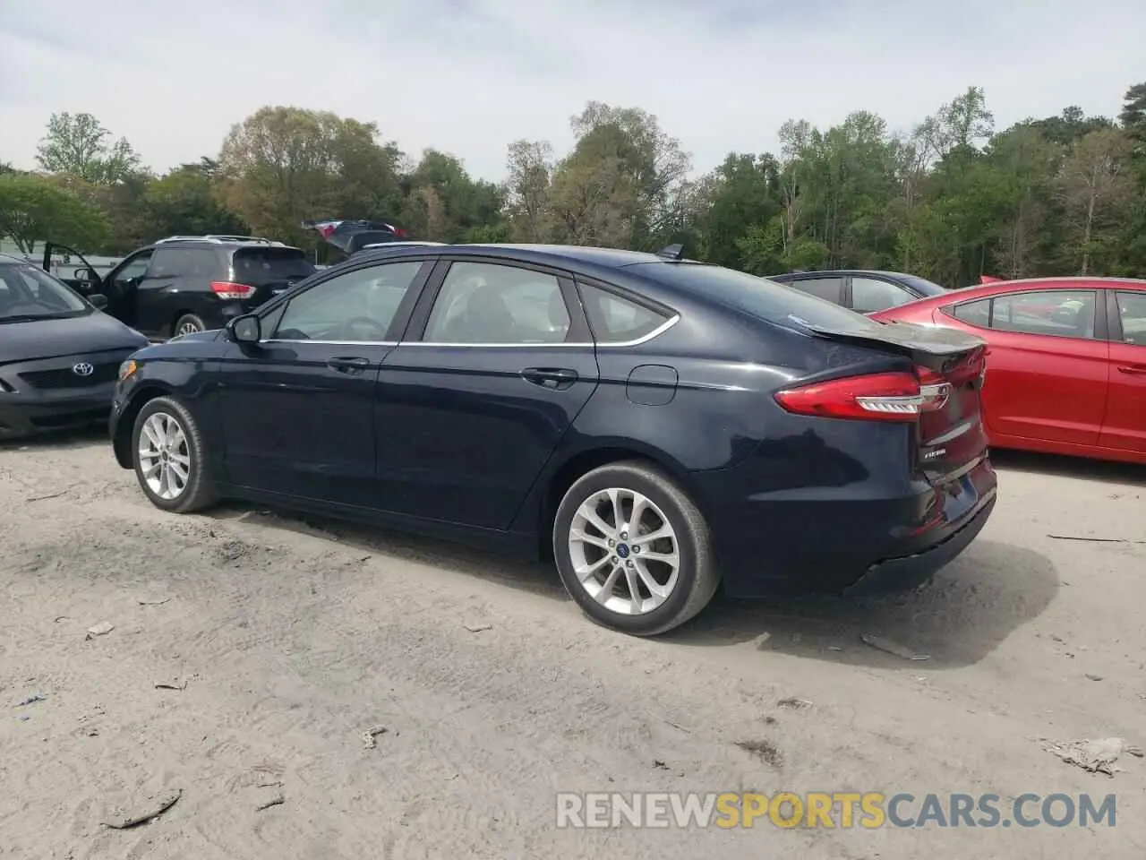2 fotografías del automóvil dañado 3FA6P0LU2LR185392 FORD FUSION 2020