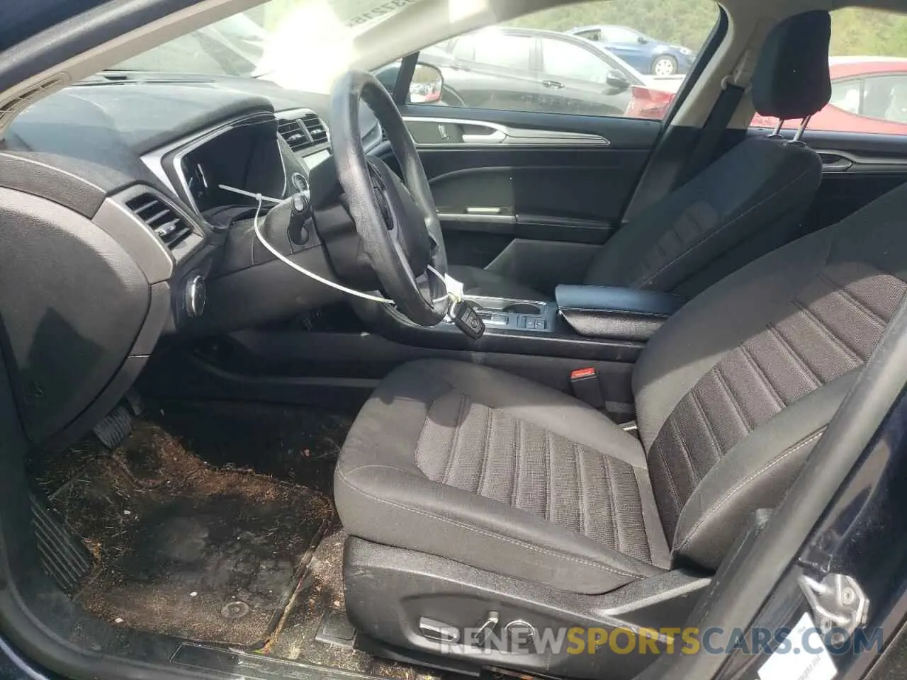 7 fotografías del automóvil dañado 3FA6P0LU2LR185392 FORD FUSION 2020