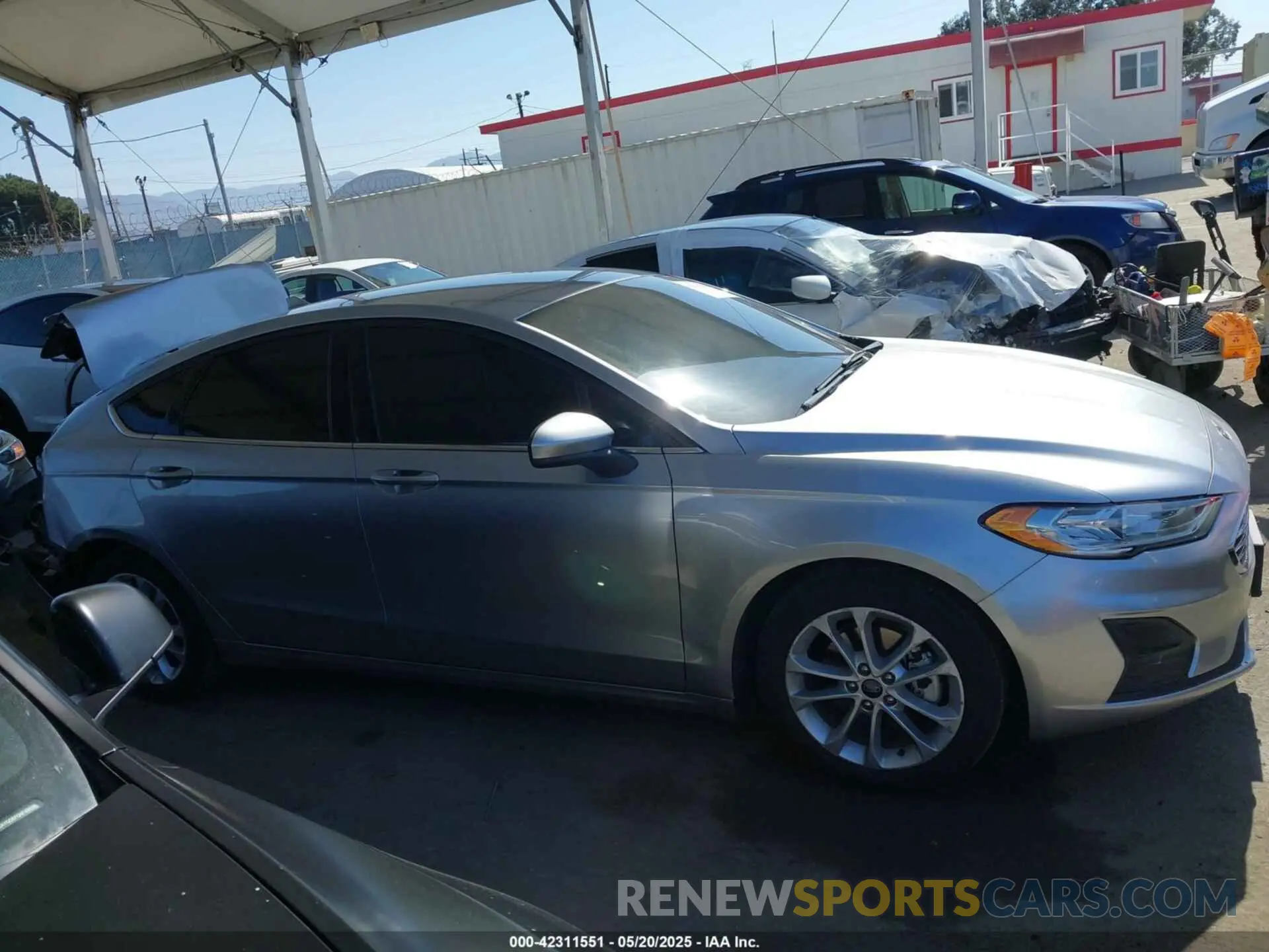 14 fotografías del automóvil dañado 3FA6P0LU2LR229035 FORD FUSION 2020