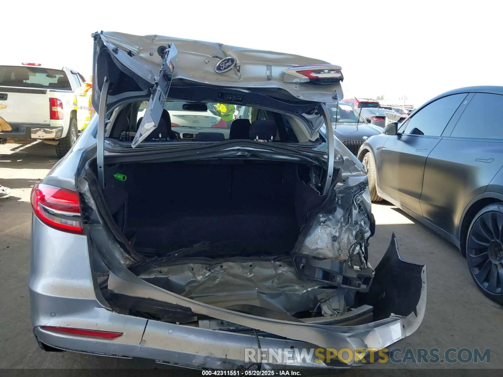 17 fotografías del automóvil dañado 3FA6P0LU2LR229035 FORD FUSION 2020