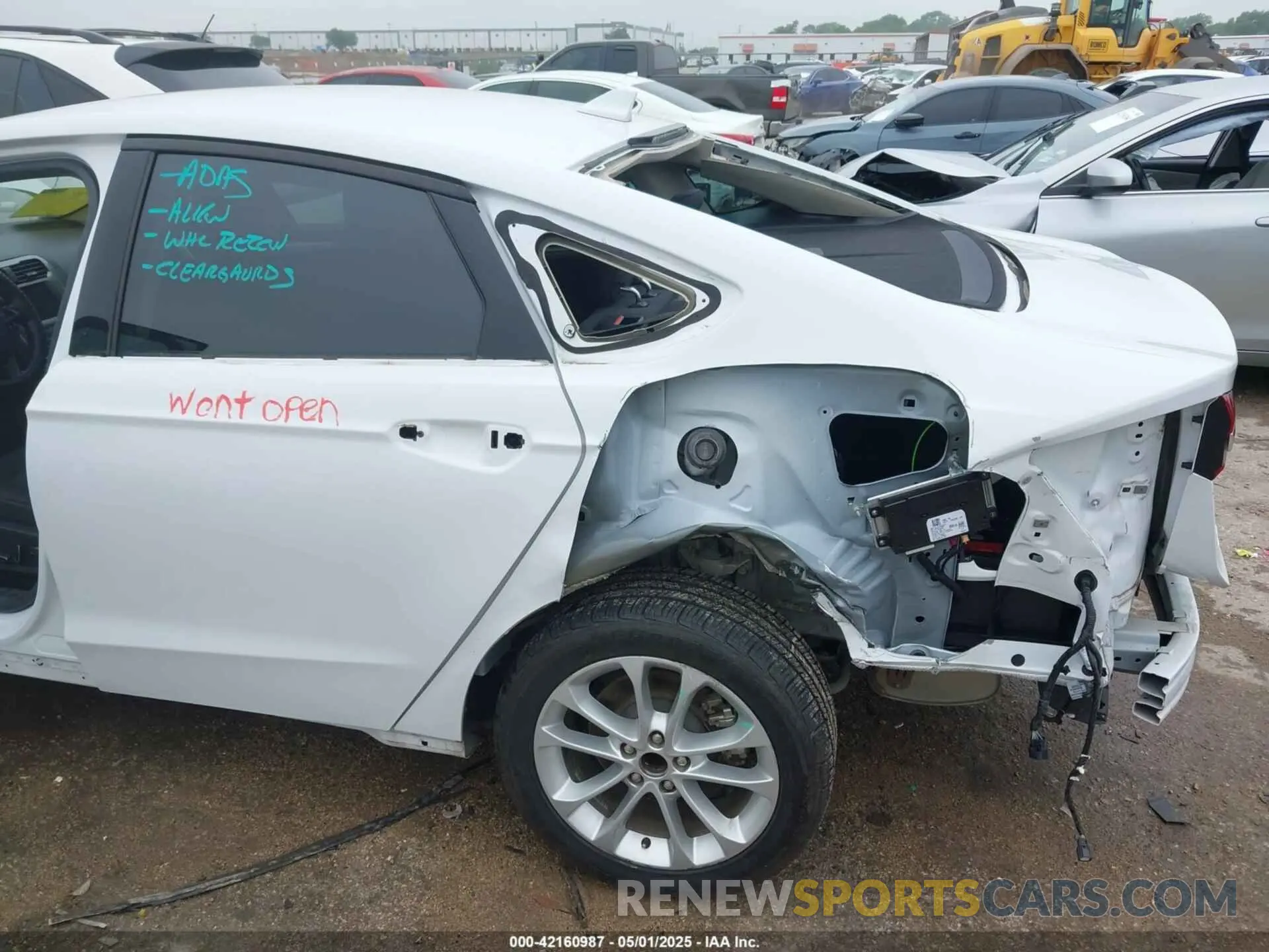 6 fotografías del automóvil dañado 3FA6P0LU2LR266943 FORD FUSION 2020