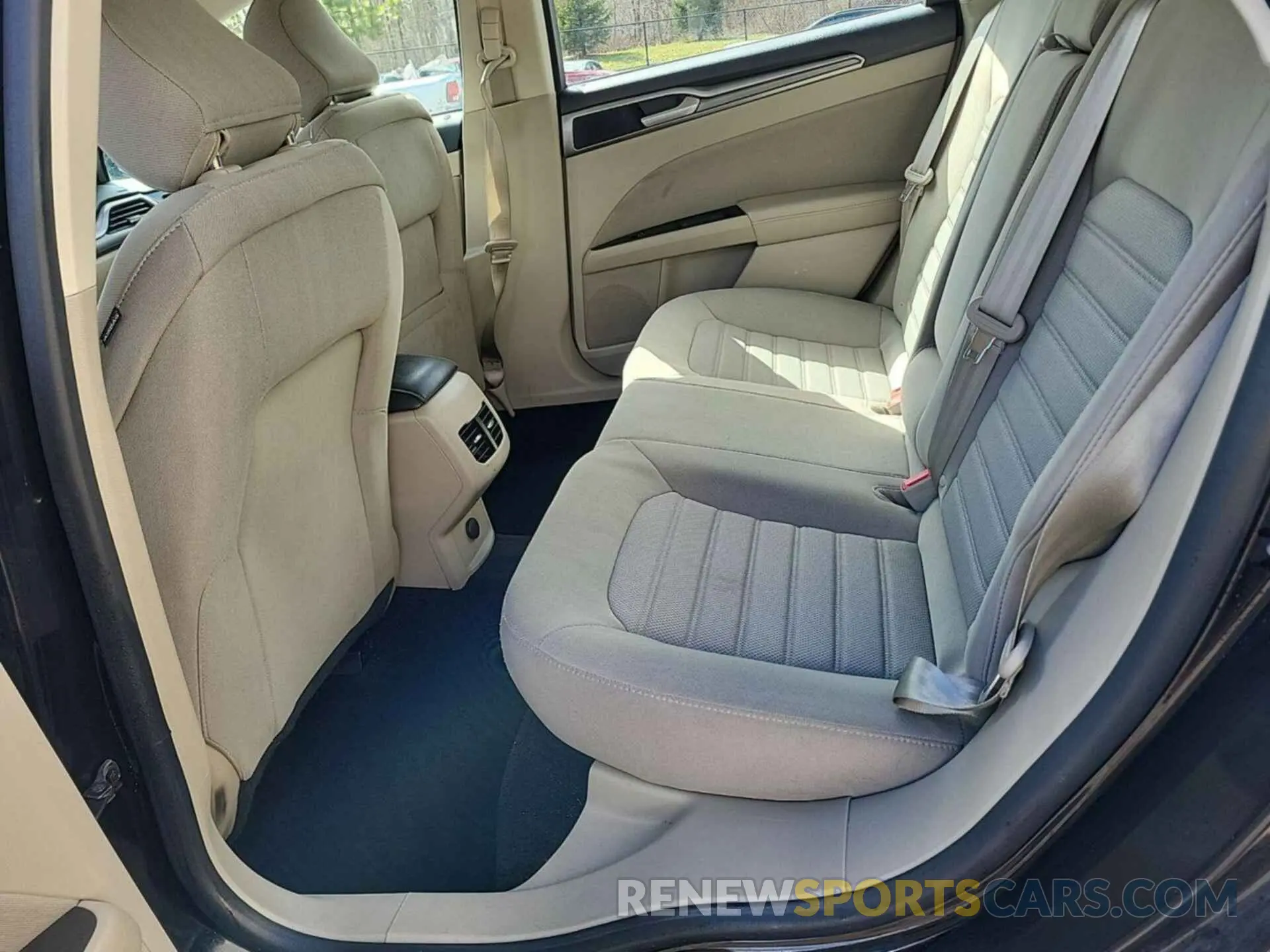 11 fotografías del automóvil dañado 3FA6P0LU3LR177043 FORD FUSION 2020