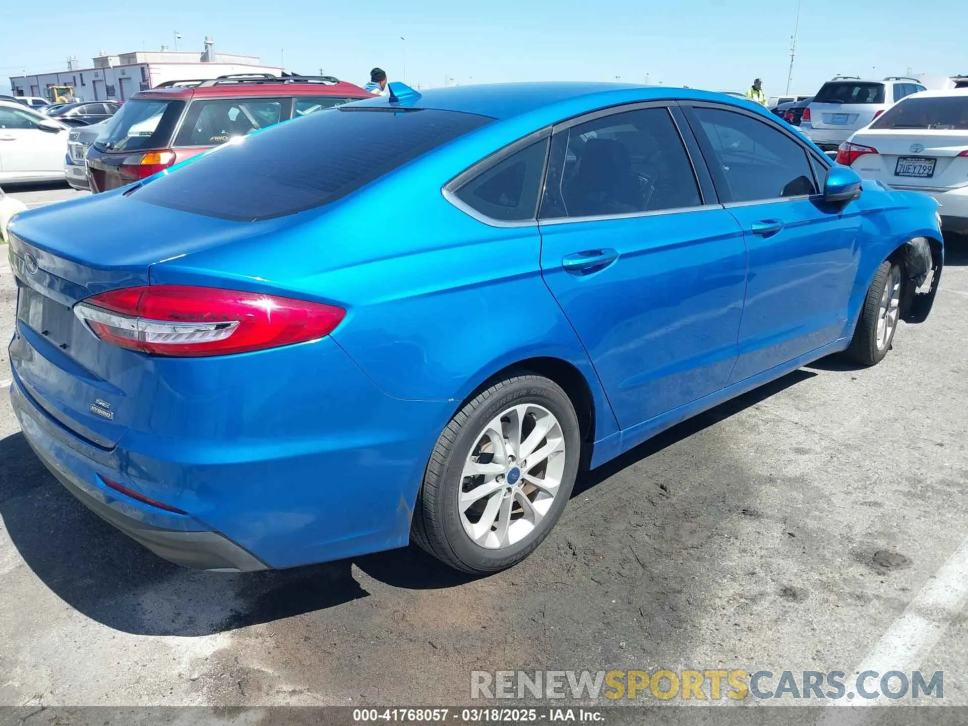 4 fotografías del automóvil dañado 3FA6P0LU3LR215130 FORD FUSION 2020