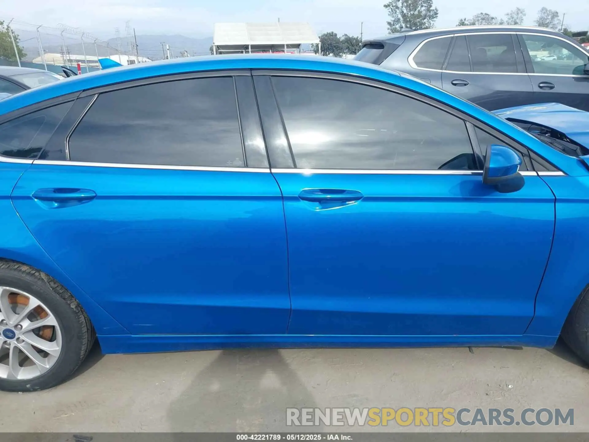 13 fotografías del automóvil dañado 3FA6P0LU3LR233370 FORD FUSION 2020