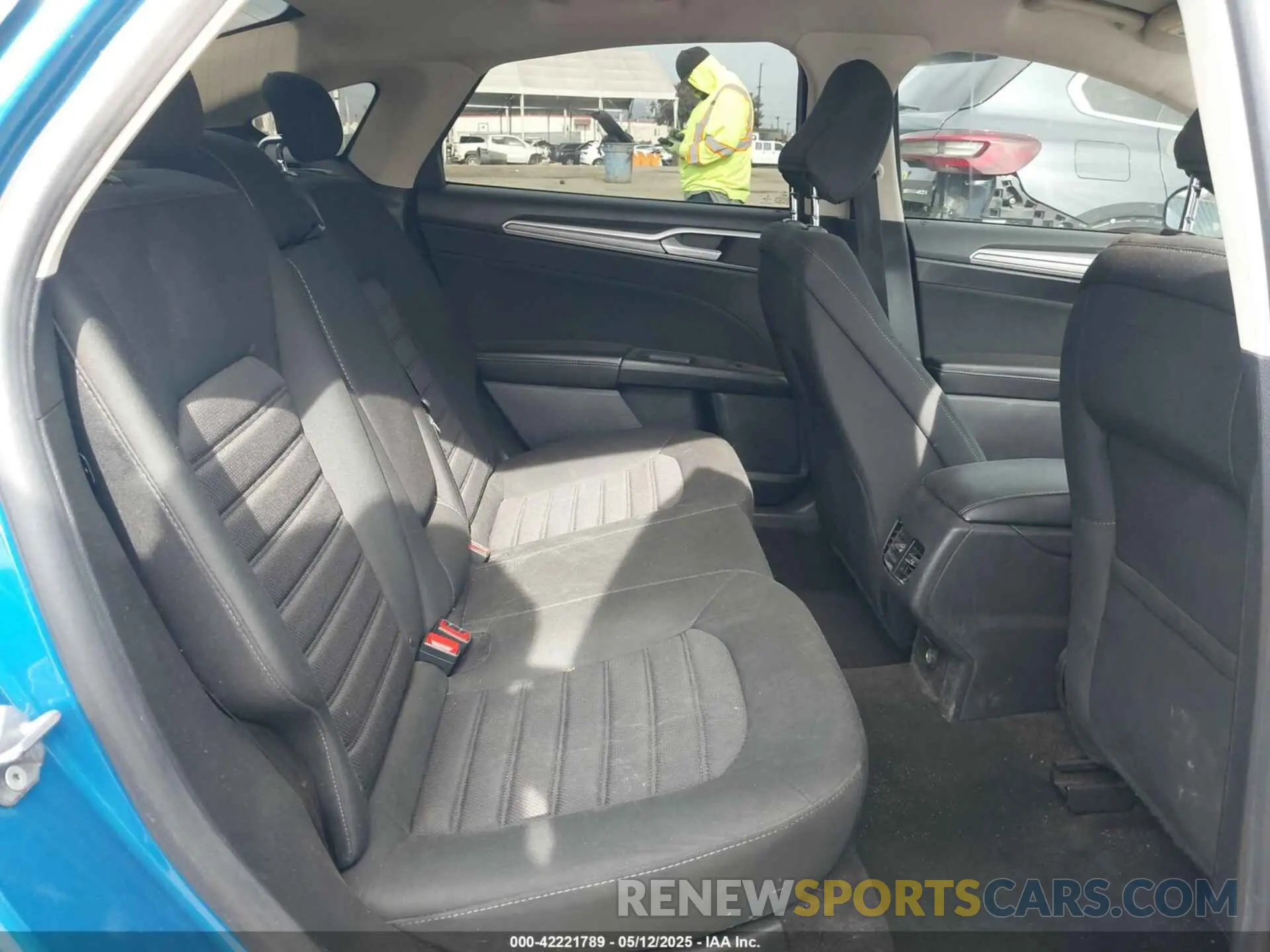 8 fotografías del automóvil dañado 3FA6P0LU3LR233370 FORD FUSION 2020