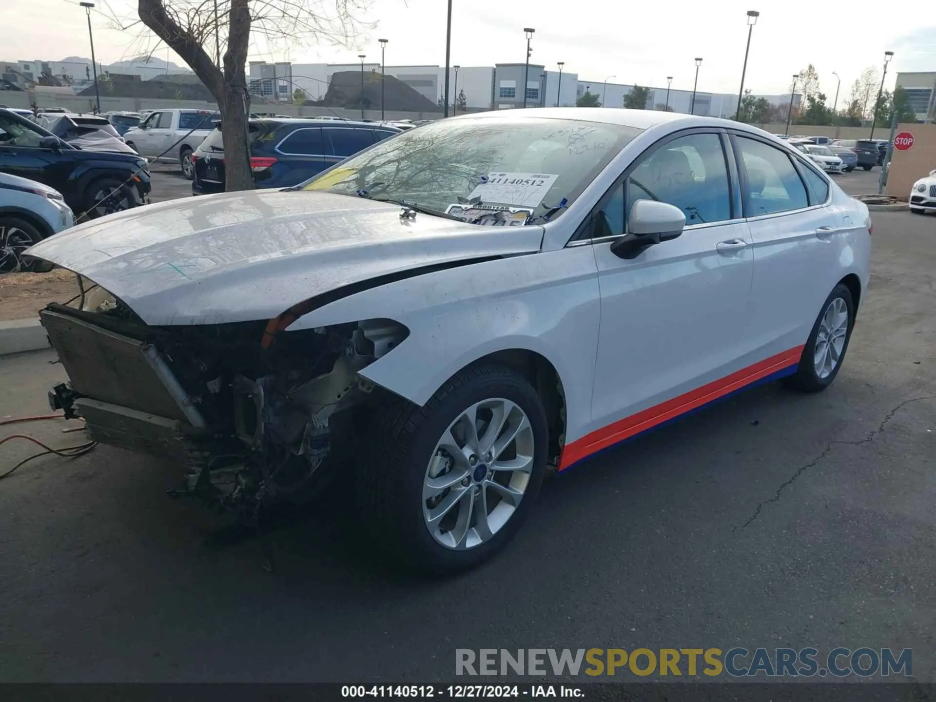 2 fotografías del automóvil dañado 3FA6P0LU3LR242375 FORD FUSION 2020