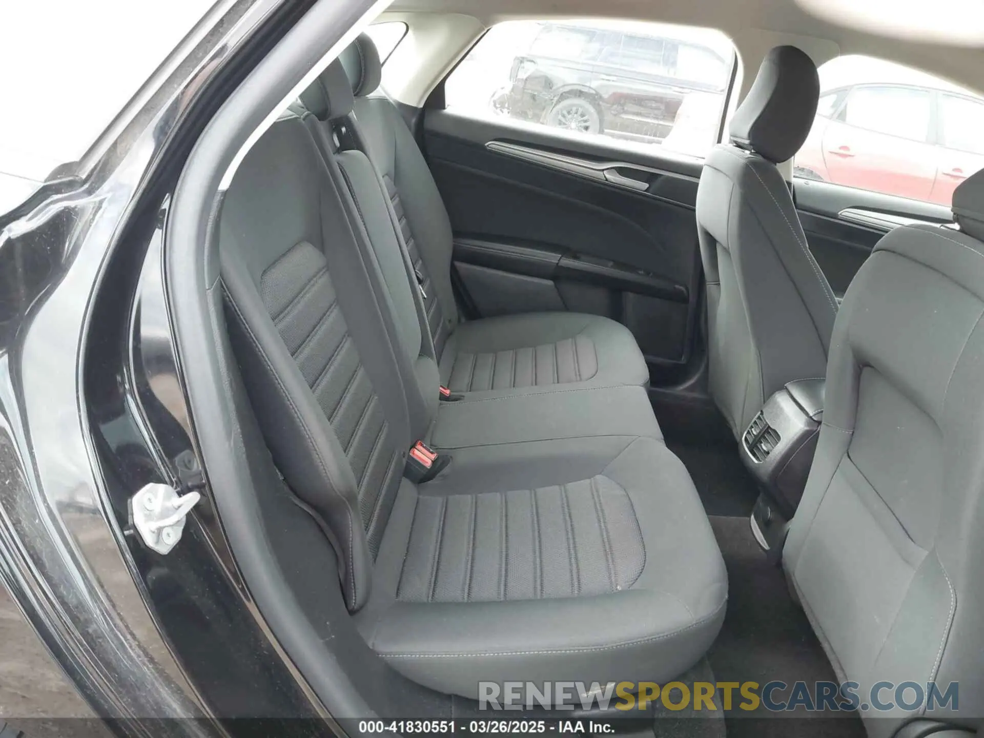 8 fotografías del automóvil dañado 3FA6P0LU4LR140390 FORD FUSION 2020