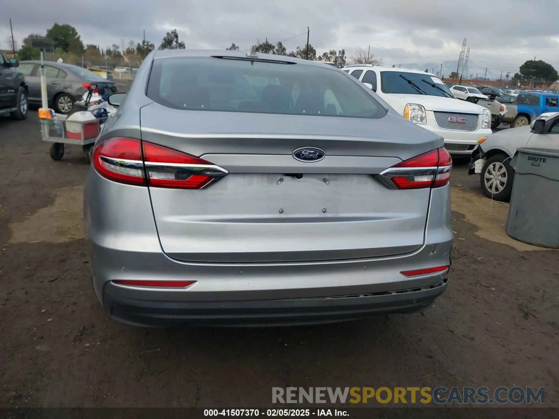 16 fotografías del automóvil dañado 3FA6P0LU4LR254714 FORD FUSION 2020