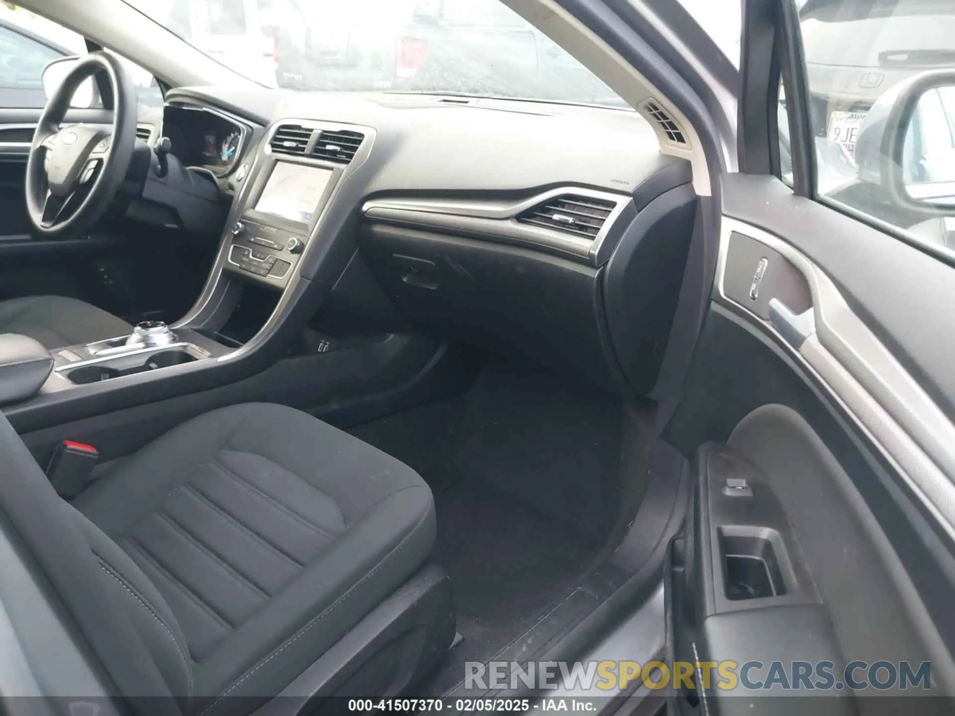 5 fotografías del automóvil dañado 3FA6P0LU4LR254714 FORD FUSION 2020