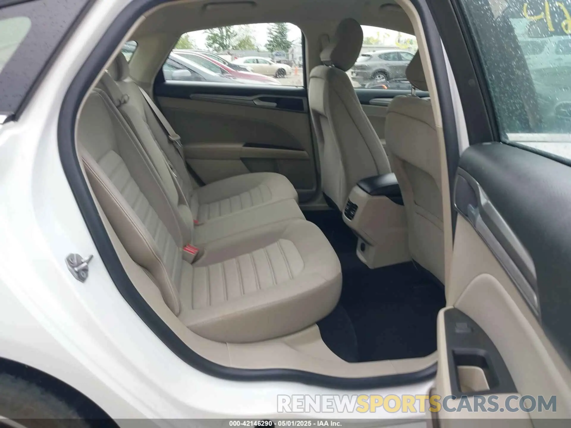 8 fotografías del automóvil dañado 3FA6P0LU5LR151074 FORD FUSION 2020
