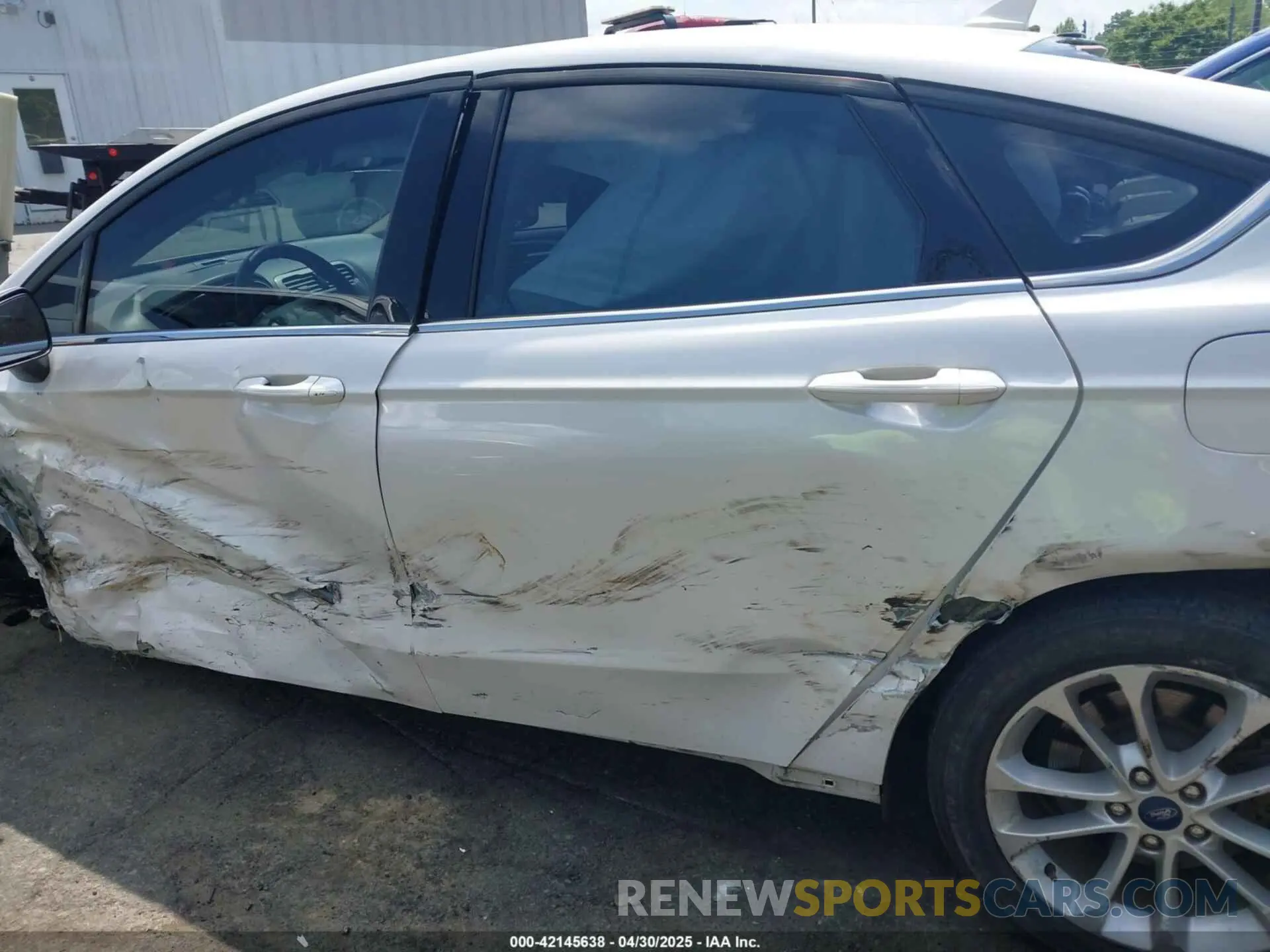 14 fotografías del automóvil dañado 3FA6P0LU5LR153942 FORD FUSION 2020