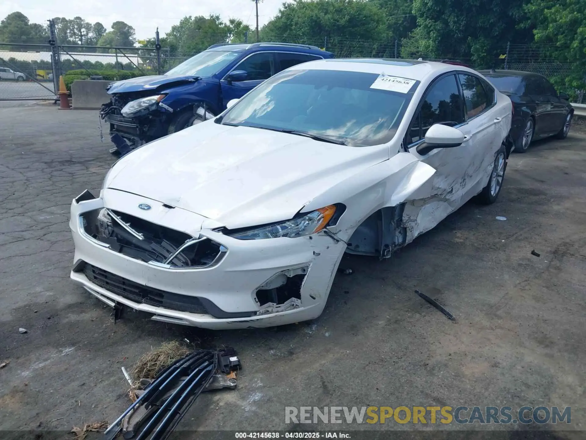 2 fotografías del automóvil dañado 3FA6P0LU5LR153942 FORD FUSION 2020