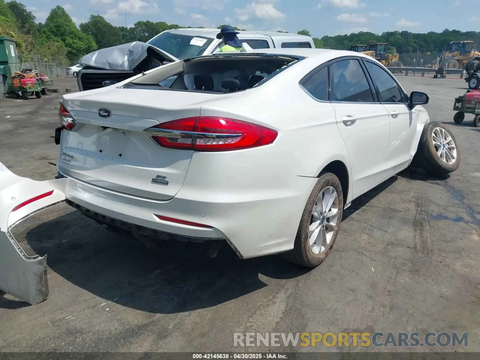4 fotografías del automóvil dañado 3FA6P0LU5LR153942 FORD FUSION 2020