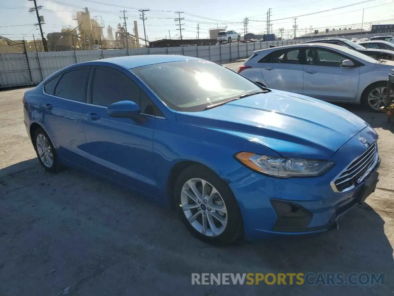 4 fotografías del automóvil dañado 3FA6P0LU5LR266421 FORD FUSION 2020