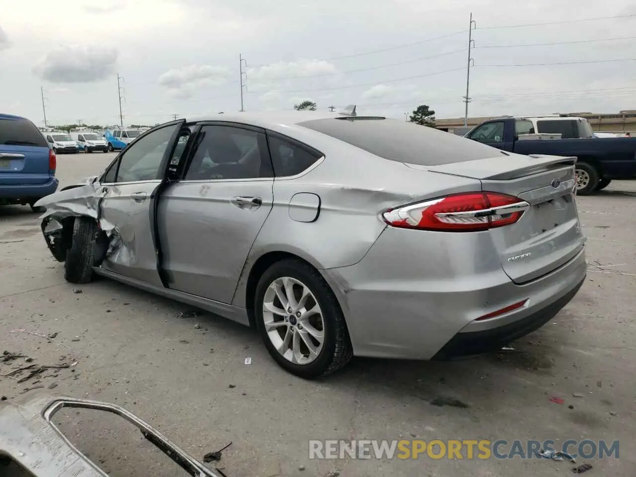 2 fotografías del automóvil dañado 3FA6P0LU6LR104281 FORD FUSION 2020