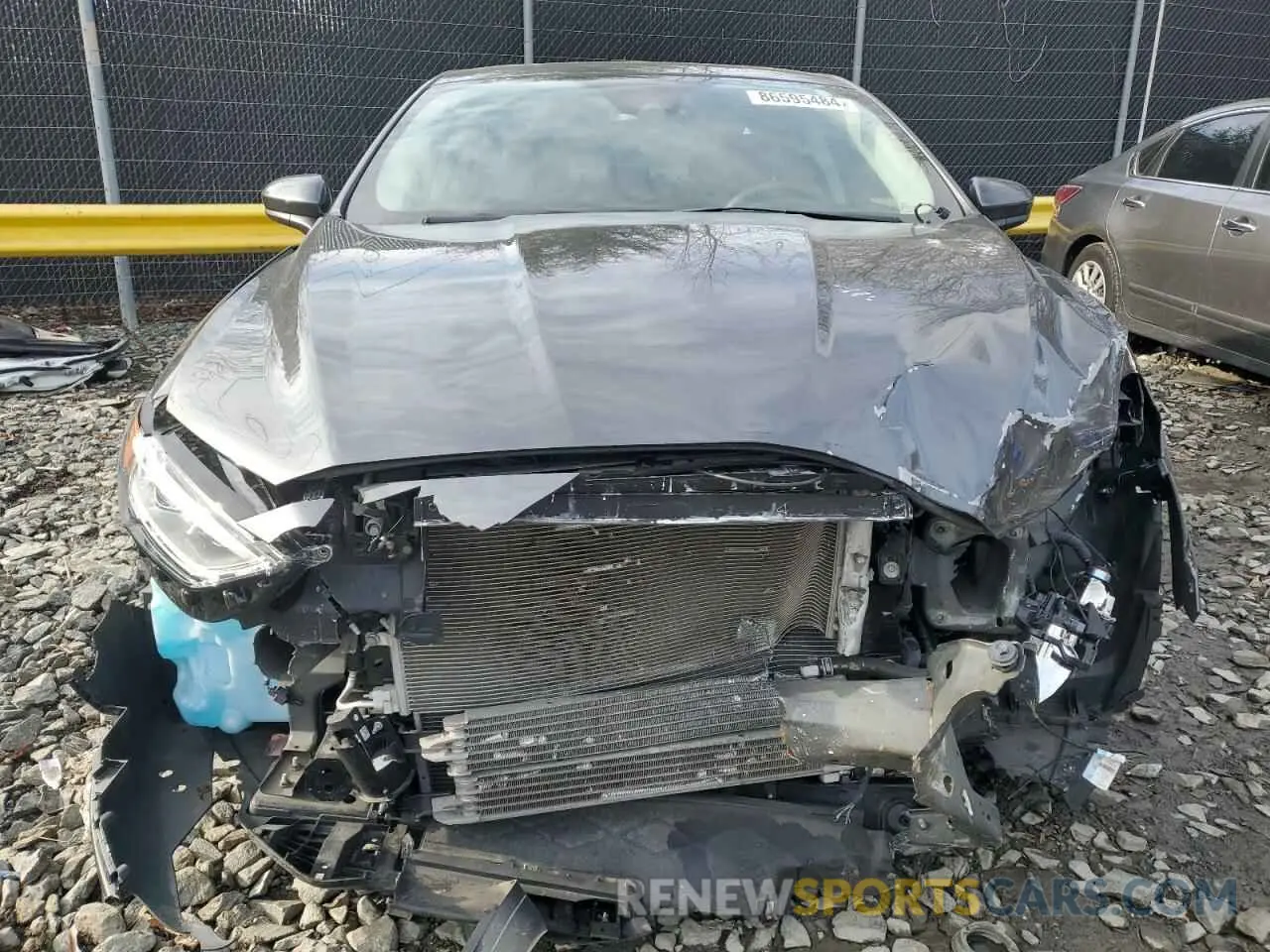 5 fotografías del automóvil dañado 3FA6P0LU7LR104788 FORD FUSION 2020