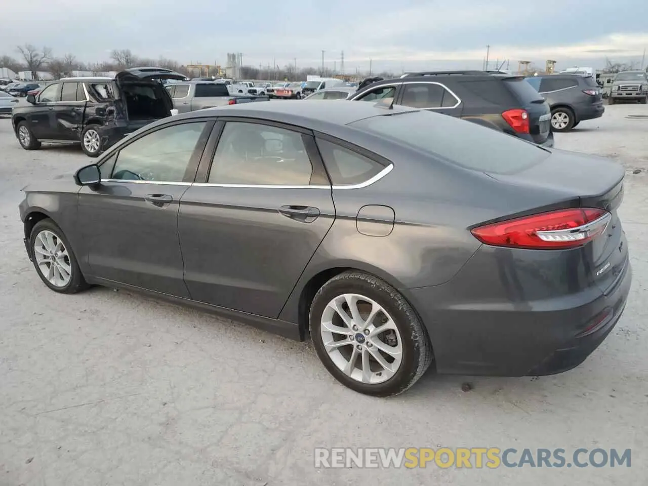 2 fotografías del automóvil dañado 3FA6P0LU7LR219519 FORD FUSION 2020