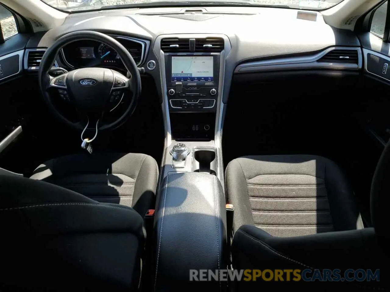 8 fotografías del automóvil dañado 3FA6P0LU8LR127609 FORD FUSION 2020