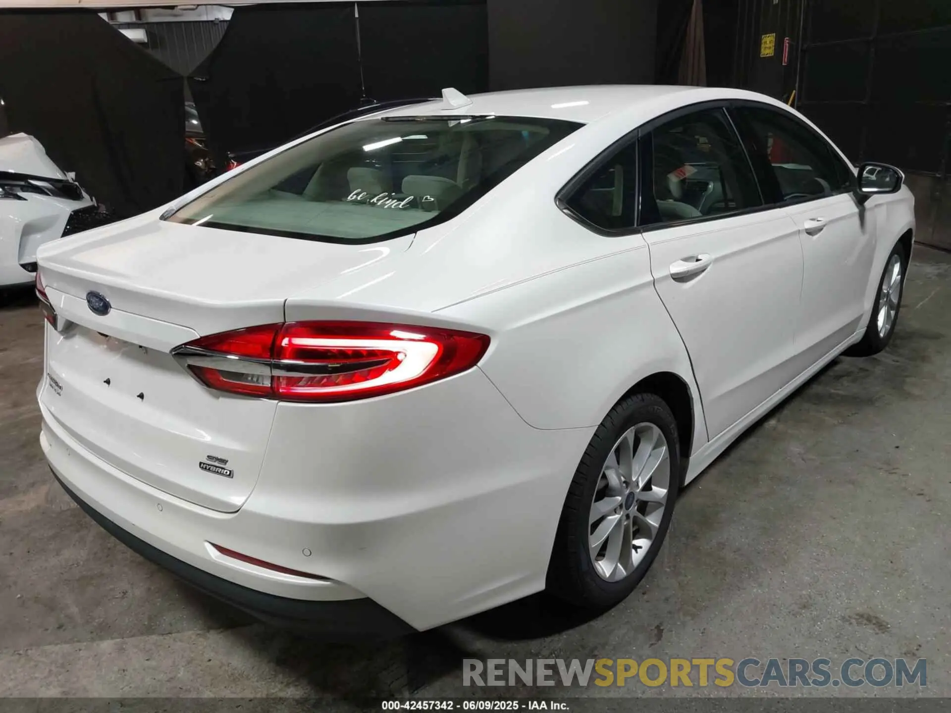 4 fotografías del automóvil dañado 3FA6P0LU8LR142370 FORD FUSION 2020