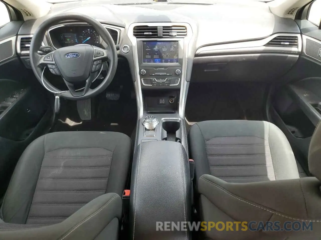 8 fotografías del automóvil dañado 3FA6P0LU8LR142692 FORD FUSION 2020